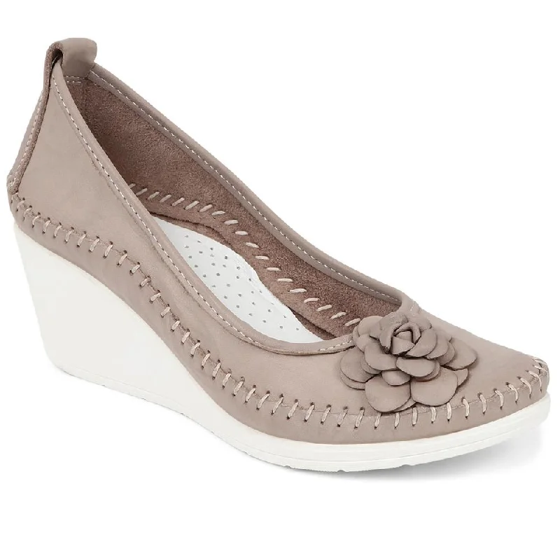 Women's forest green stiletto heel pumps for a nature - inspired lookLeather Wedge Shoes - GOKH39007 / 325 335 Women's forest green stiletto heel pumps for a nature - inspired lookLeather Wedge Shoes - GOKH39007 / 325 335
