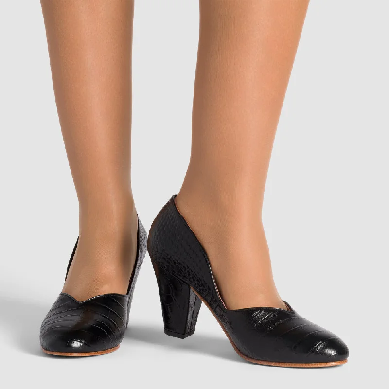 Women's studded stiletto heel pumps for an edgy lookPRE-ORDER Marilyn Vintage Pumps Wide (Mock Croc Black) Women's studded stiletto heel pumps for an edgy lookPRE-ORDER Marilyn Vintage Pumps Wide (Mock Croc Black)