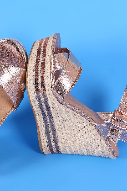Women's brocade stiletto heel pumps with a vintage feelBamboo Cracked Metallic Sequin Accent Espadrille Platform Wedge Women's brocade stiletto heel pumps with a vintage feelBamboo Cracked Metallic Sequin Accent Espadrille Platform Wedge