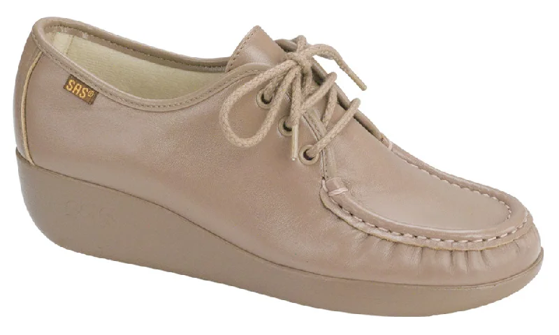 Women's Patent Leather Oxfords with a Glossy Finish in Gold for a Glamorous Night OutSAS Bounce Women's Patent Leather Oxfords with a Glossy Finish in Gold for a Glamorous Night OutSAS Bounce
