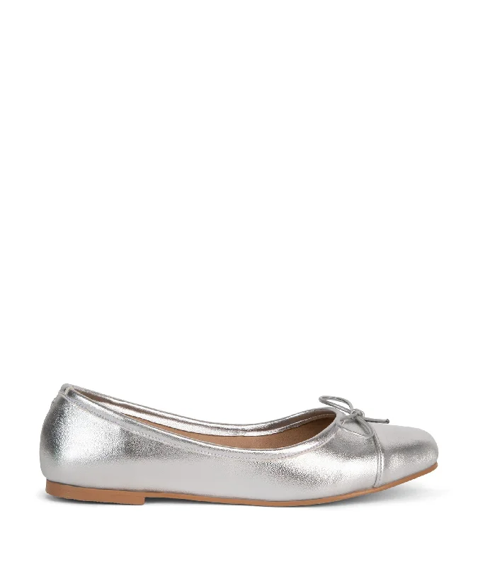 Women's Memory Foam Insole Oxfords in Pink for All - Day ComfortMahon Flat in Silver from Matt & Nat Women's Memory Foam Insole Oxfords in Pink for All - Day ComfortMahon Flat in Silver from Matt & Nat