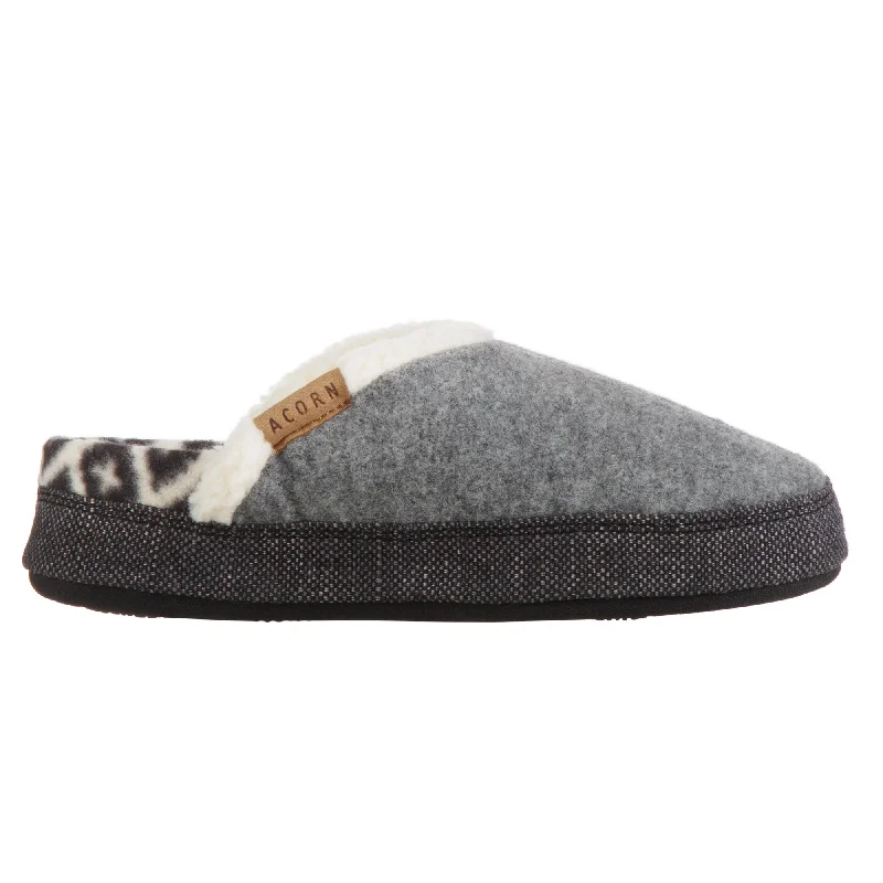 Women's Leather Slippers with a Hand - Stitched Design in Burgundy for DurabilityWomen's Madison Clog with Cloud Cushion® Comfort Women's Leather Slippers with a Hand - Stitched Design in Burgundy for DurabilityWomen's Madison Clog with Cloud Cushion® Comfort