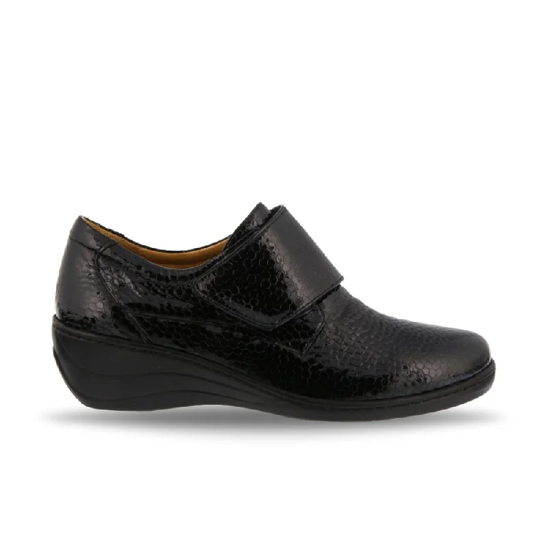 Slip - Resistant Women's Rubber - Sole Loafers in Navy for Wet ConditionsSpring Step Women's Corvo - Black Patent Slip - Resistant Women's Rubber - Sole Loafers in Navy for Wet ConditionsSpring Step Women's Corvo - Black Patent