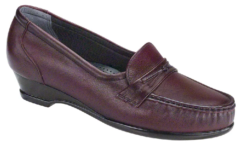 Women's Memory Foam Insole Loafers in Pink for Added Comfort SAS Easier