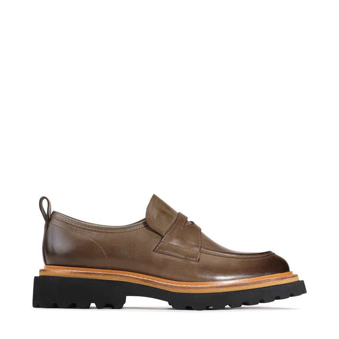 Women's Tassel - Trimmed Loafers with a Low Heel in Olive Green for a Trendy Twist EOS Abba Nocciola Women's Tassel - Trimmed Loafers with a Low Heel in Olive Green for a Trendy Twist EOS Abba Nocciola