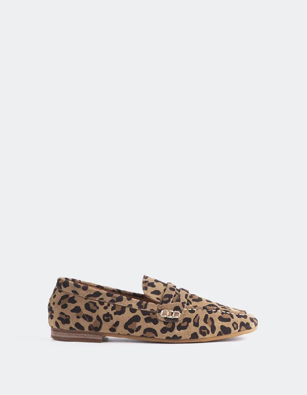 Women's Bow - Embellished Loafers in Red for a Feminine Touch Prism Leopard Leather Women's Bow - Embellished Loafers in Red for a Feminine Touch Prism Leopard Leather
