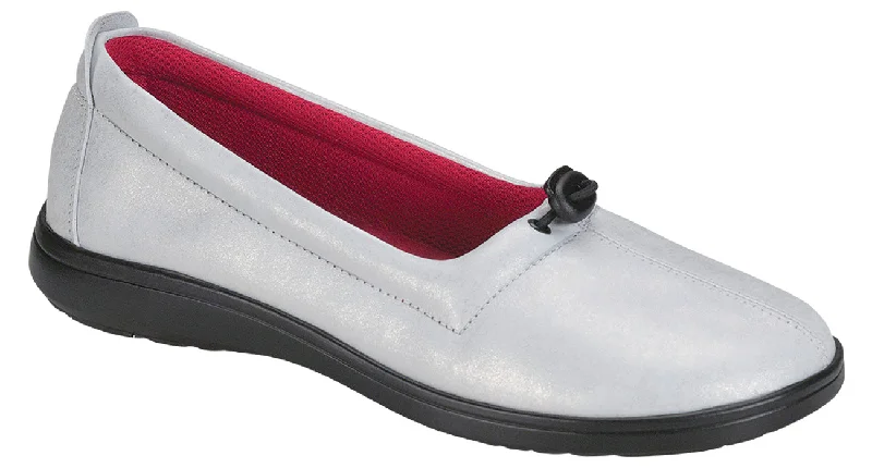 Women's Bow - Embellished Loafers in Red for a Feminine Touch SAS Funk