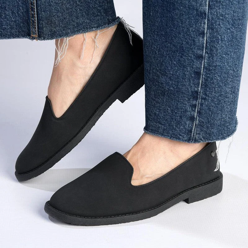 Women's Tassel - Trimmed Loafers with a Low Heel in Olive Green for a Trendy Twist Pierre Cardin Le Champ Slip On - Black