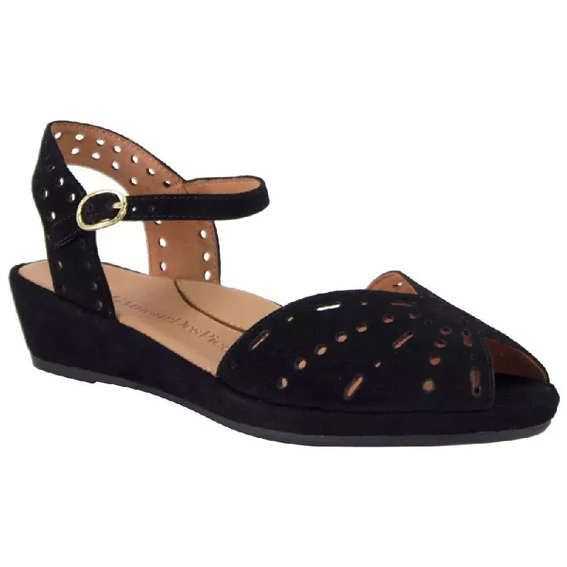 Waterproof Women's Rubber Beach Sandals with Arch Support in Blue for Water ActivitiesWaterproof Women's Rubber Beach Sandals with Arch Support in Blue for Water ActivitiesL'Amour Des Pieds Women's Brenn Black Suede Waterproof Women's Rubber Beach Sandals with Arch Support in Blue for Water ActivitiesWaterproof Women's Rubber Beach Sandals with Arch Support in Blue for Water ActivitiesL'Amour Des Pieds Women's Brenn Black Suede