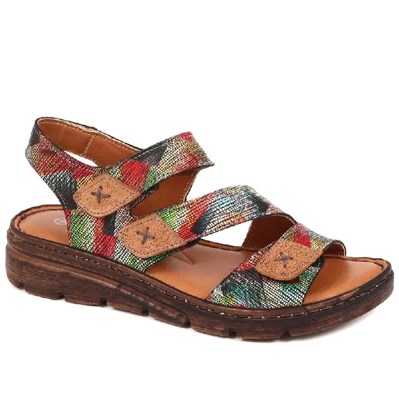 Women's Sandals with a Floral - Printed Upper in Pink for a Feminine Spring LookWomen's Sandals with a Floral - Printed Upper in Pink for a Feminine Spring LookLeather Touch Fasten Sandals - LUCK37005 / 323 988 Women's Sandals with a Floral - Printed Upper in Pink for a Feminine Spring LookWomen's Sandals with a Floral - Printed Upper in Pink for a Feminine Spring LookLeather Touch Fasten Sandals - LUCK37005 / 323 988