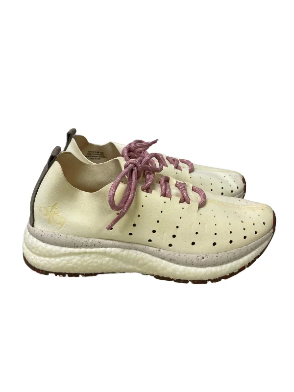 Water - Resistant Women's Hiking Sneakers with Traction Outsoles for Outdoor AdventuresAlstead Shoe In Cream Water - Resistant Women's Hiking Sneakers with Traction Outsoles for Outdoor AdventuresAlstead Shoe In Cream