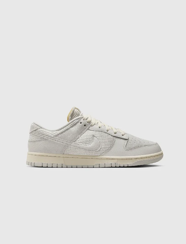 Women's Sneakers with Heel - Stabilizing Technology for Better Balance During RunningDUNK LOW "PHANTOM" Women's Sneakers with Heel - Stabilizing Technology for Better Balance During RunningDUNK LOW "PHANTOM"