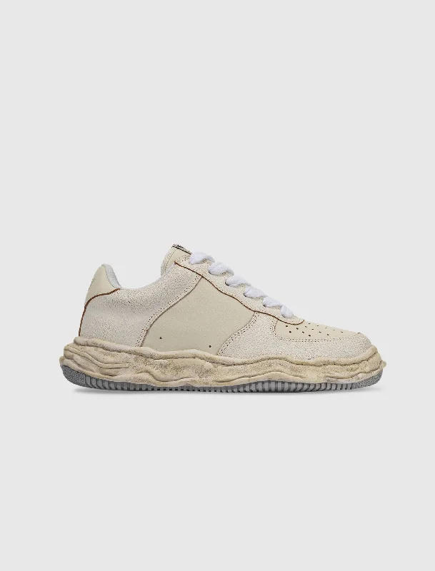 Low - Top Women's Tennis Sneakers in Bright Neon for a Pop of Color on the CourtWAYNE LOW TOP CRACKING LEATHER SNEAKERS "WHITE" Low - Top Women's Tennis Sneakers in Bright Neon for a Pop of Color on the CourtWAYNE LOW TOP CRACKING LEATHER SNEAKERS "WHITE"