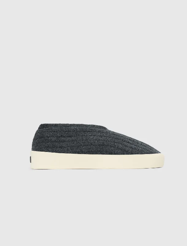 Low - Top Women's Tennis Sneakers in Bright Neon for a Pop of Color on the CourtMOC KNIT LOW Low - Top Women's Tennis Sneakers in Bright Neon for a Pop of Color on the CourtMOC KNIT LOW
