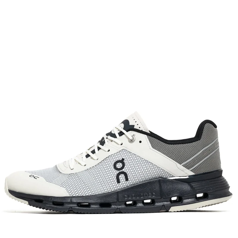 Chunky - Sole Women's Platform Sneakers in White for a Trendy Street Style LookOn Cloudnova Z5 Rush - Pearl/Black Chunky - Sole Women's Platform Sneakers in White for a Trendy Street Style LookOn Cloudnova Z5 Rush - Pearl/Black