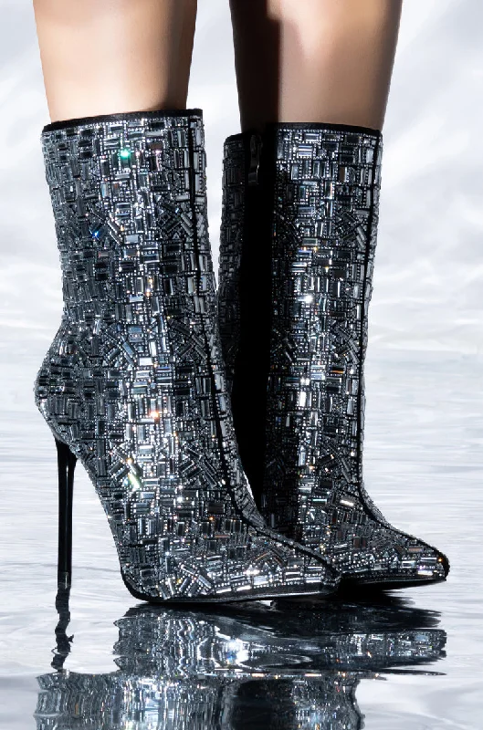 Women's Glitter - Embellished Ankle Boots in Gold for a Sparkly Party LookAZALEA WANG LIVELY SILVER BOOTIE Women's Glitter - Embellished Ankle Boots in Gold for a Sparkly Party LookAZALEA WANG LIVELY SILVER BOOTIE