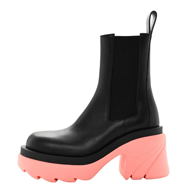 Women's Combat Boots with Studded Details in Olive Green for an Edgy Punk LookBottega Veneta The Flash Chelsea Boots Women's Combat Boots with Studded Details in Olive Green for an Edgy Punk LookBottega Veneta The Flash Chelsea Boots
