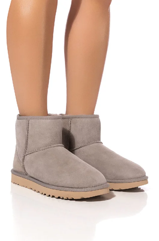 Women's Wedge - Heeled Ankle Boots in Navy Blue for a Comfortable and Trendy OptionSEXY WEATHER FLAT Women's Wedge - Heeled Ankle Boots in Navy Blue for a Comfortable and Trendy OptionSEXY WEATHER FLAT