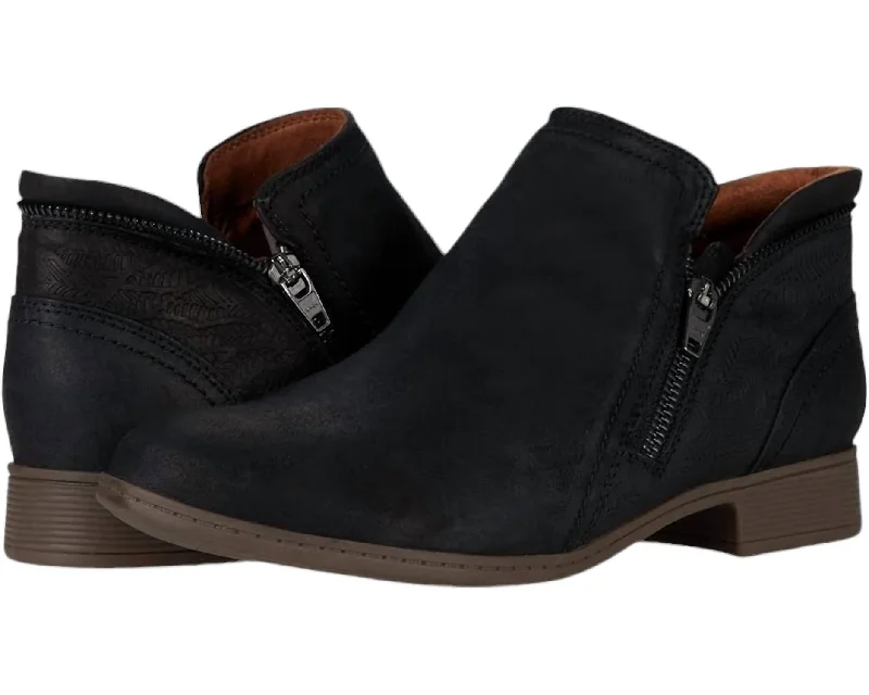Plus Size Women's Block - Heeled Ankle Boots in Red for a Bold and Chic StatementWomen’S Crosbie Bootie Fashion Boots In Black Plus Size Women's Block - Heeled Ankle Boots in Red for a Bold and Chic StatementWomen’S Crosbie Bootie Fashion Boots In Black