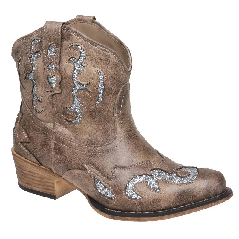 Women's Knee - High Leather Riding Boots in Black for a Classic Equestrian LookWomen's Kaylee Short Western Boots In Taupe Women's Knee - High Leather Riding Boots in Black for a Classic Equestrian LookWomen's Kaylee Short Western Boots In Taupe