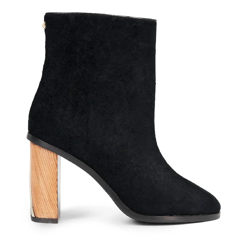Women's Leather Motorcycle Boots in Dark Brown with Silver Hardware for a Cool Biker LookWomen's Orbida Suede Ankle Booties In Black Women's Leather Motorcycle Boots in Dark Brown with Silver Hardware for a Cool Biker LookWomen's Orbida Suede Ankle Booties In Black