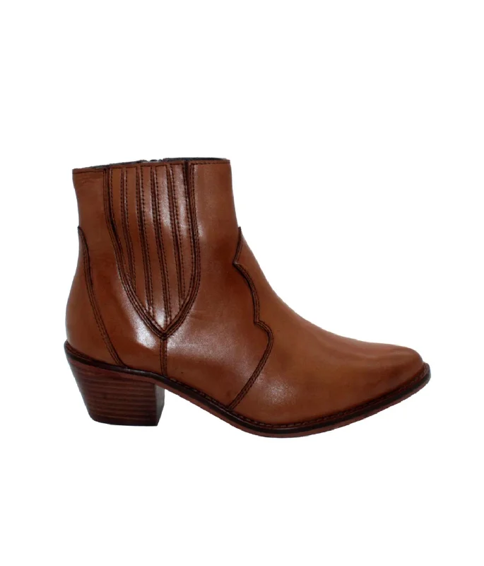 Women's Platform Chelsea Boots in Black for a Modern and Fashion - Forward AppearanceWomen's Peacemaker Chelsea Ankle Bootie In Tan Women's Platform Chelsea Boots in Black for a Modern and Fashion - Forward AppearanceWomen's Peacemaker Chelsea Ankle Bootie In Tan