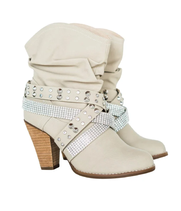 Women's Platform Chelsea Boots in Black for a Modern and Fashion - Forward AppearanceWomen's Short Change Booties In Cream Women's Platform Chelsea Boots in Black for a Modern and Fashion - Forward AppearanceWomen's Short Change Booties In Cream