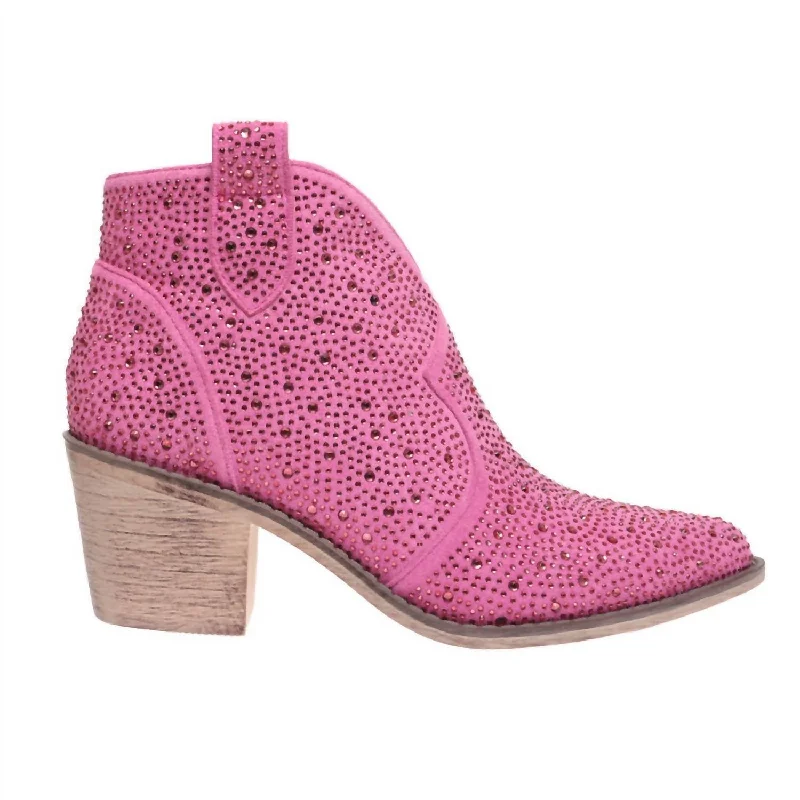 Women's Ankle Boots with Cut - Out Details in Beige for a Unique and Stylish EdgeWomen's Wilder Bootie In Fuchsia Women's Ankle Boots with Cut - Out Details in Beige for a Unique and Stylish EdgeWomen's Wilder Bootie In Fuchsia